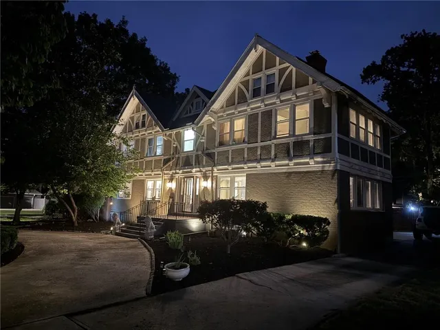 $993,500 | 4975 Ward Parkway, Kansas City, MO 64112