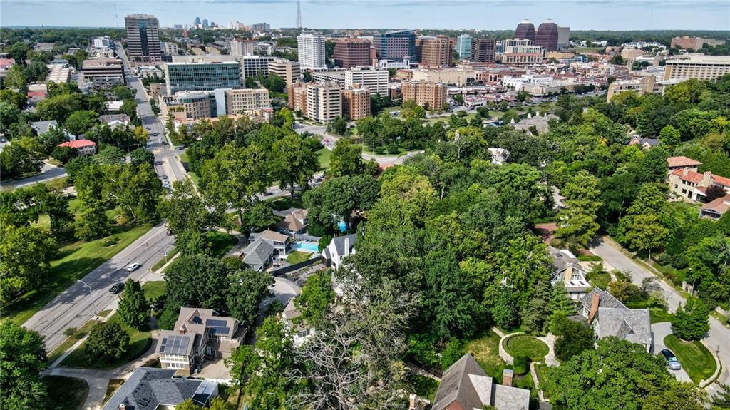 4975 Ward Parkway Kansas City, MO 64112 - Photo 45 of 62