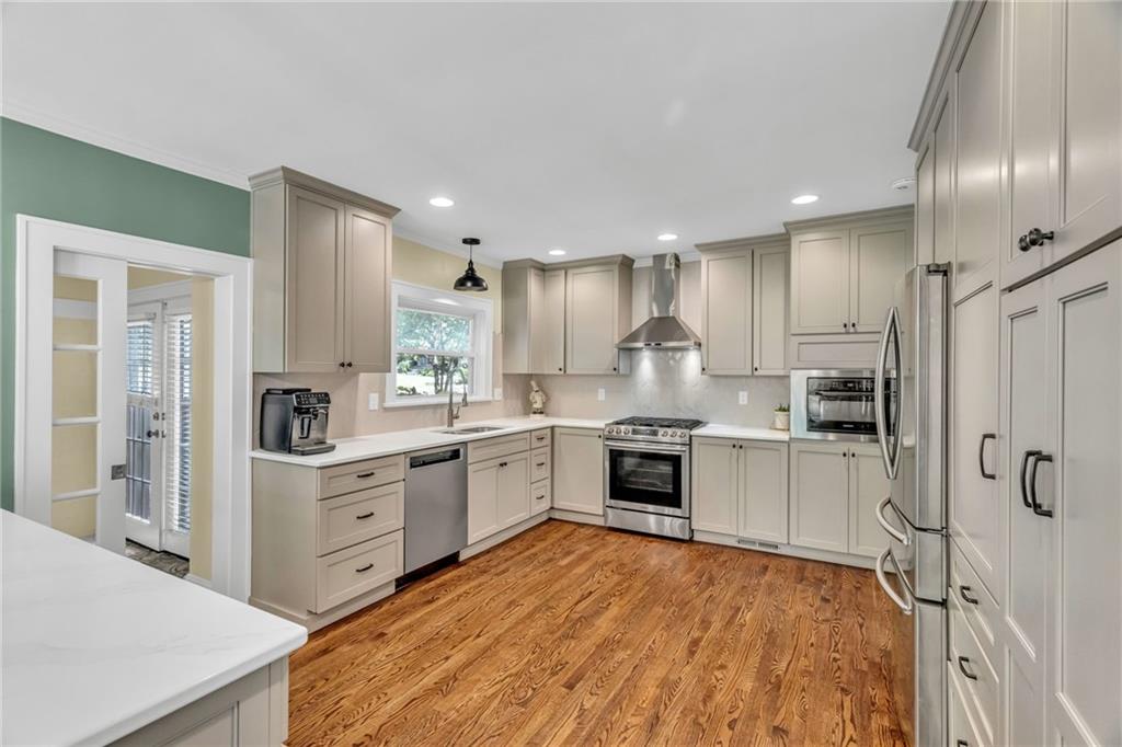 4975 Ward Parkway Kansas City, MO 64112 - Photo 10 of 62