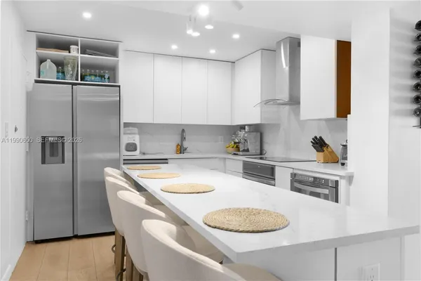 $3,500 | 5161 Collins Avenue, Unit 411, Miami Beach, FL 33140