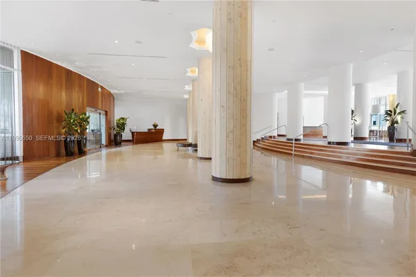 $3,500 | 5161 Collins Avenue, Unit 411, Miami Beach, FL 33140