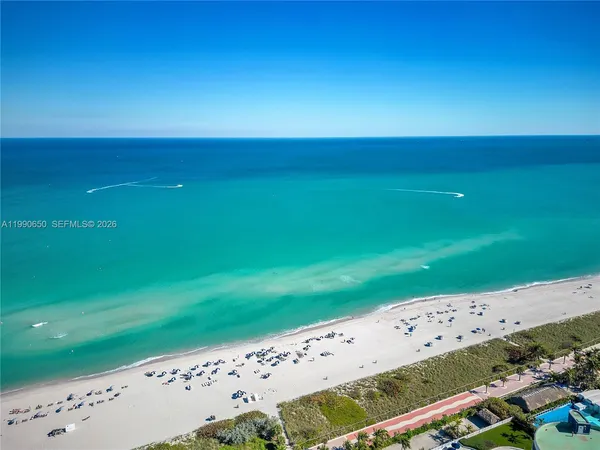 $3,500 | 5161 Collins Avenue, Unit 411, Miami Beach, FL 33140