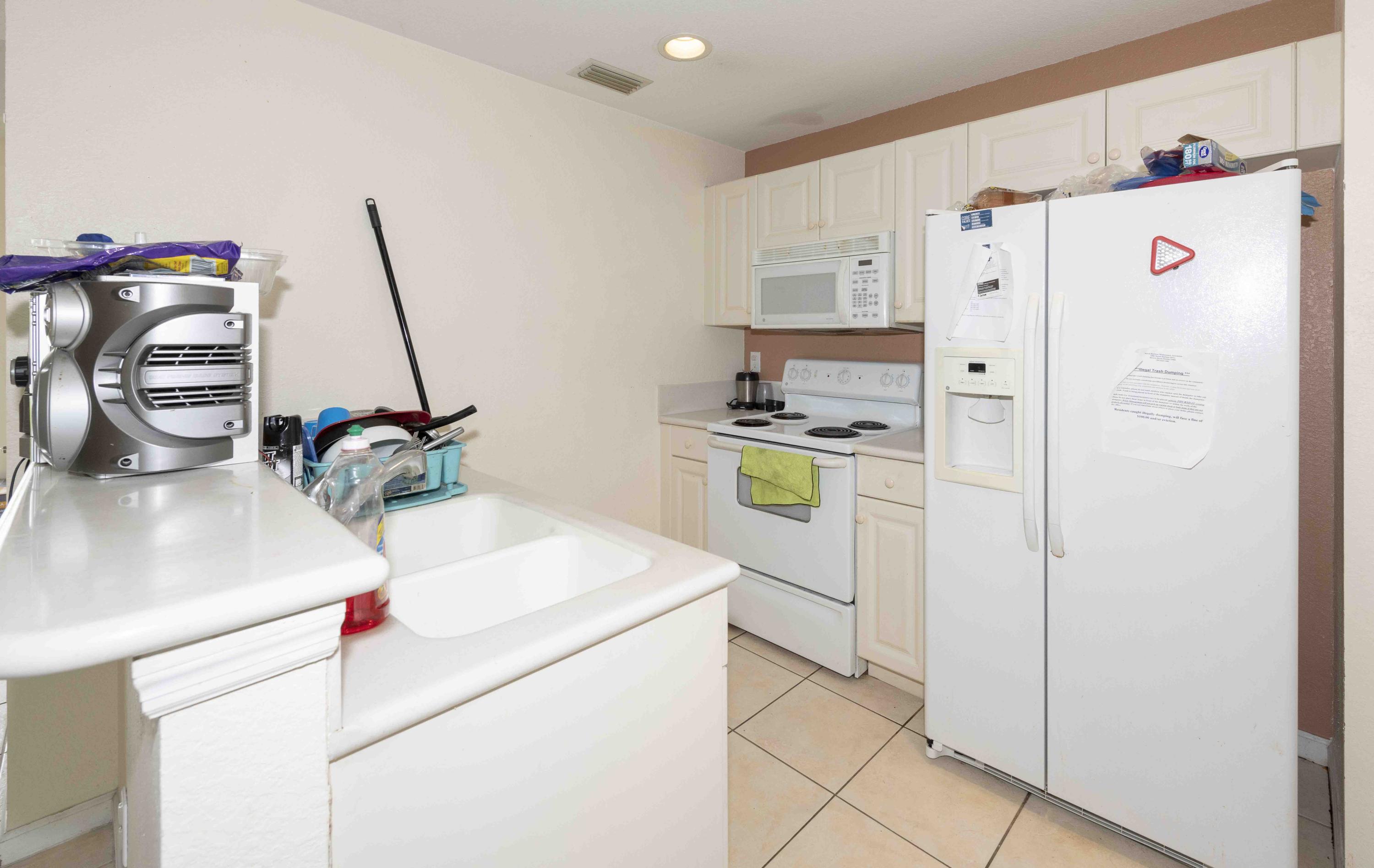 1956 Freeport Drive Riviera Beach, FL 33404 - Photo 8 of 15 2018-06-14-007