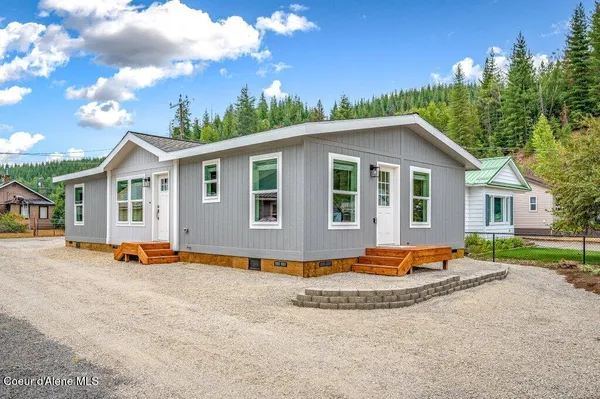 $285,000 | 115 F Street, Smelterville, ID 83868