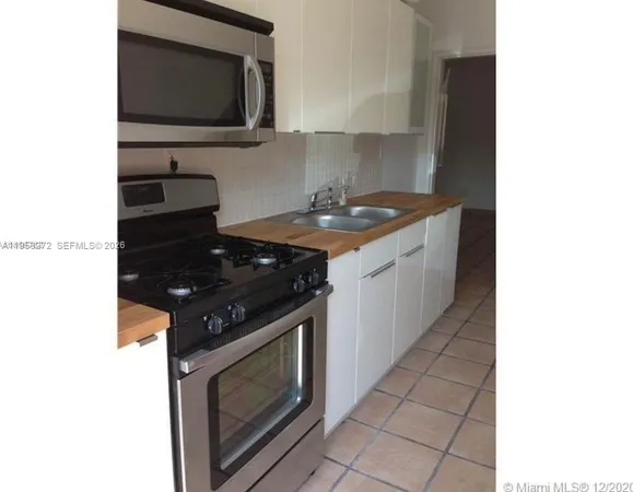 $225,000 | Biscayne Beach, Miami Beach, FL 33141