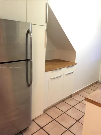$225,000 | Biscayne Beach, Miami Beach, FL 33141