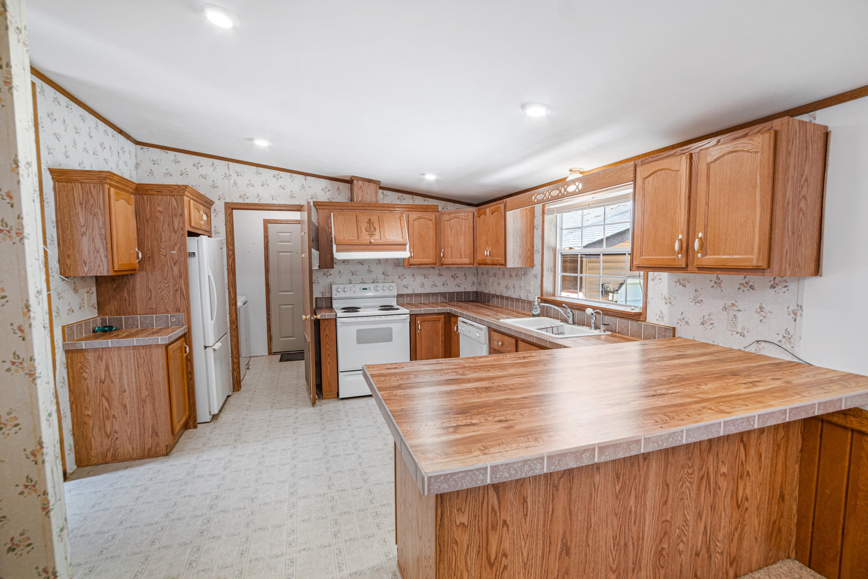 2079 5 Lakes Road Gaylord, MI 49735 - Photo 14 of 31 Gallery Image 14