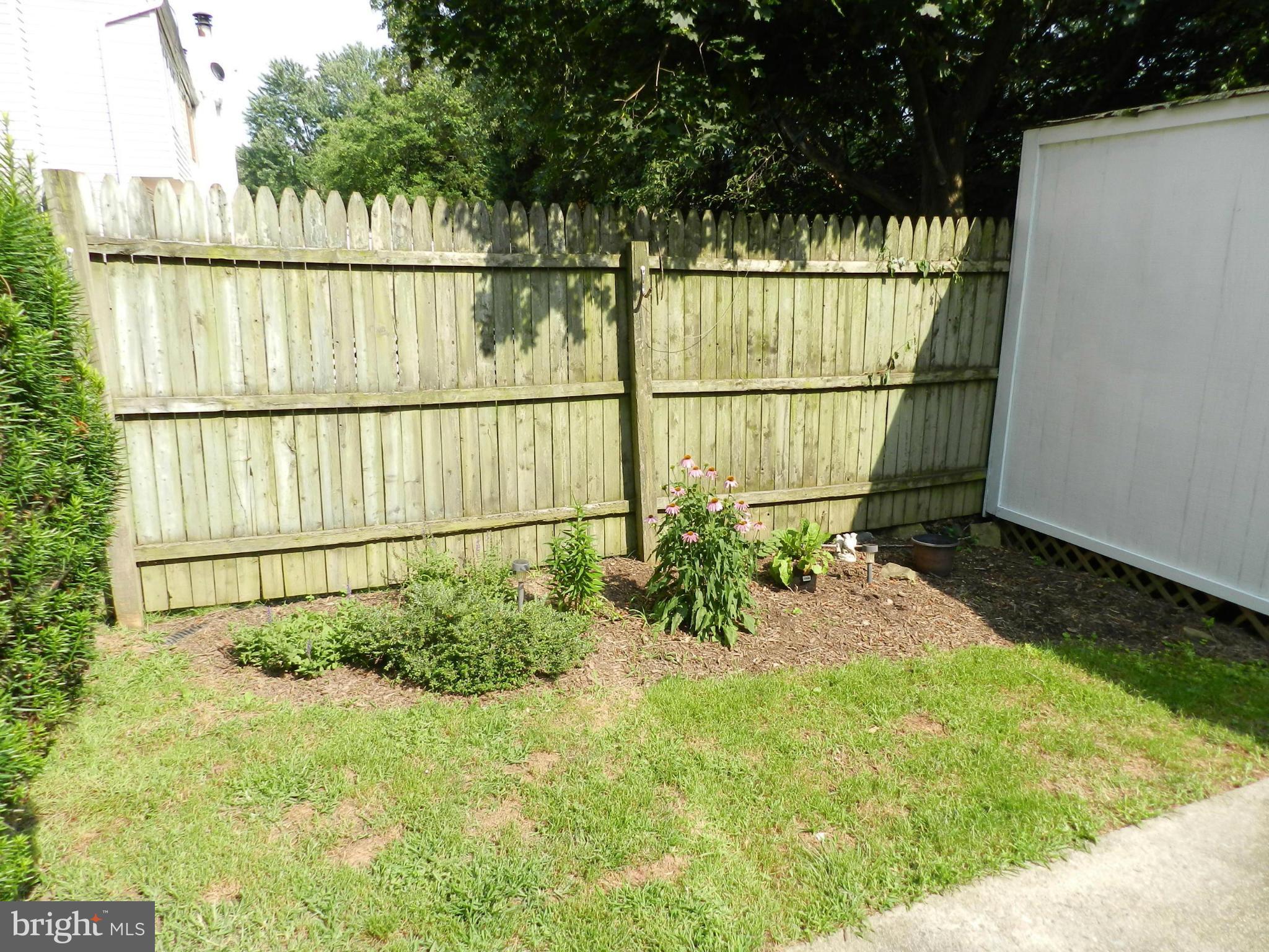 17426 Hoskinson Road Poolesville, MD 20837 - Photo 28 of 29 Exterior (Rear)
