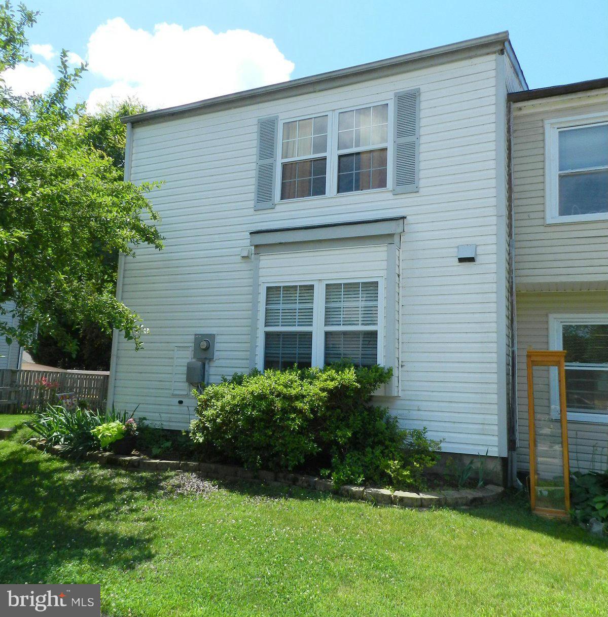 17426 Hoskinson Road Poolesville, MD 20837 - Photo 4 of 29 Exterior (Front)