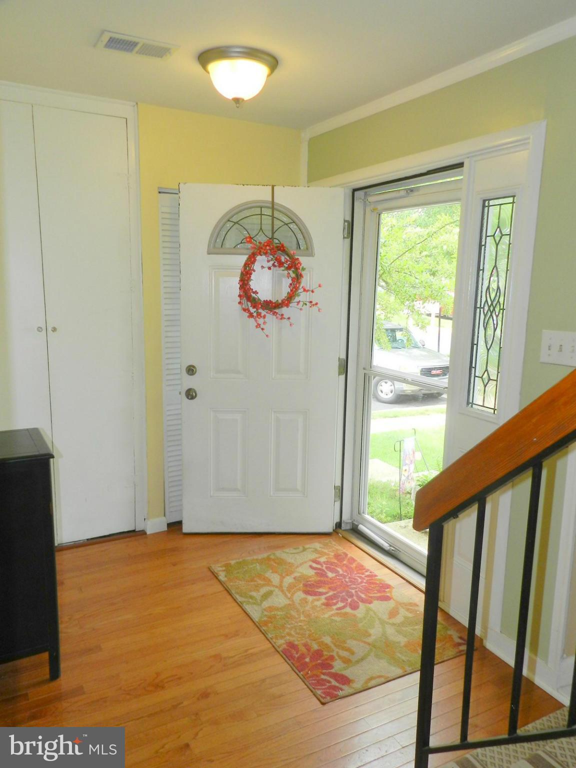 17426 Hoskinson Road Poolesville, MD 20837 - Photo 7 of 29 Foyer