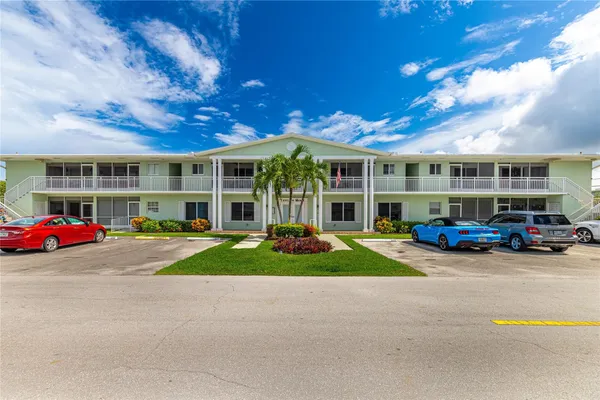 $170,000 | 2100 Northeast 38th Street, Unit 216, Lighthouse Point, FL 33064