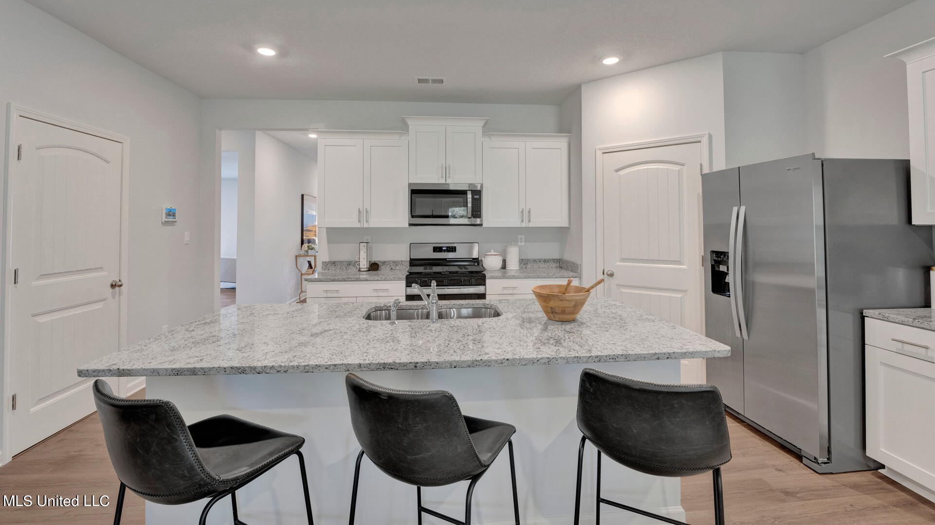 73 Pickwick Place Byhalia, MS 38611 - Photo 7 of 22 10_TN_Memphis_Cameron-Plan_Kitchen