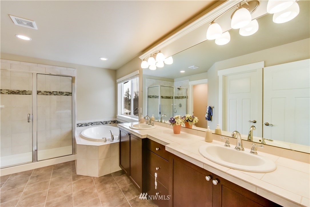 5520 Northeast 7th Place Renton, WA 98059 - Photo 17 of 25