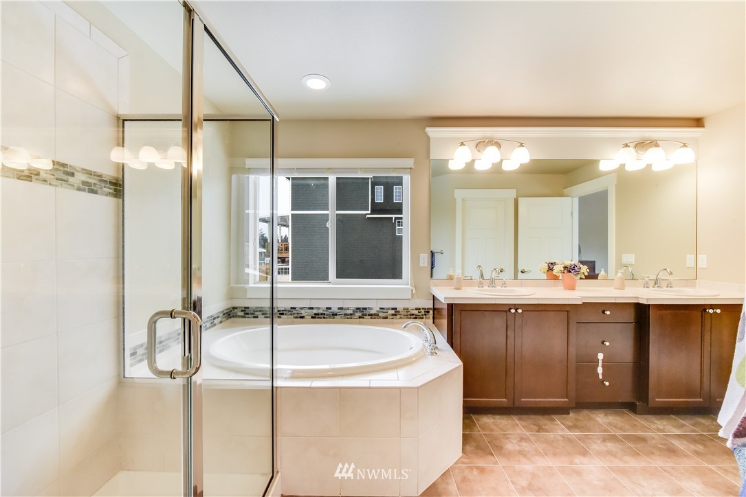 5520 Northeast 7th Place Renton, WA 98059 - Photo 18 of 25