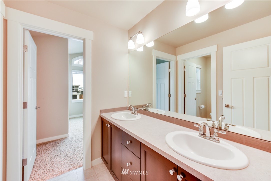 5520 Northeast 7th Place Renton, WA 98059 - Photo 21 of 25