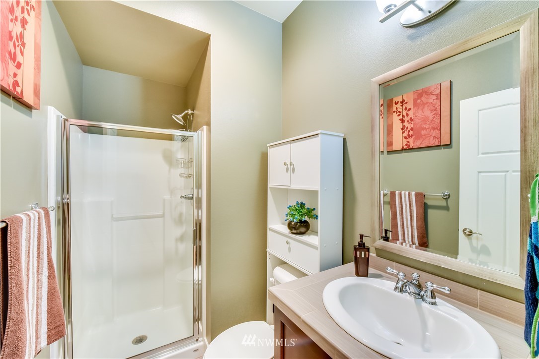 5520 Northeast 7th Place Renton, WA 98059 - Photo 10 of 25