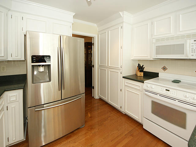 208 High Grove Road Summerville, SC 29485 - Photo 15 of 34 14