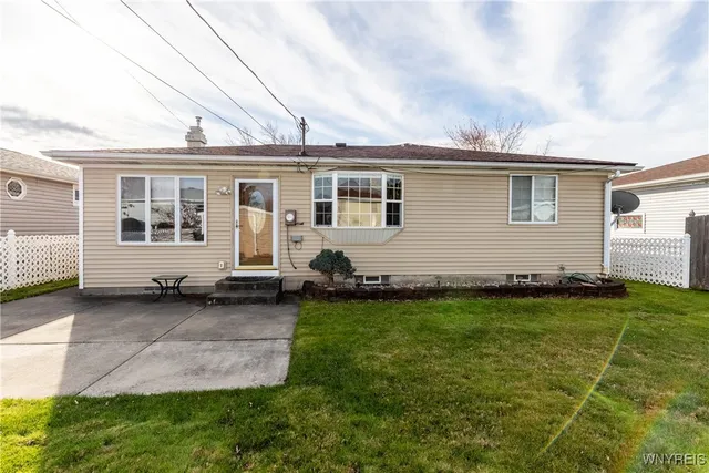 $261,900 | 220 Enez Drive, Depew, NY 14043