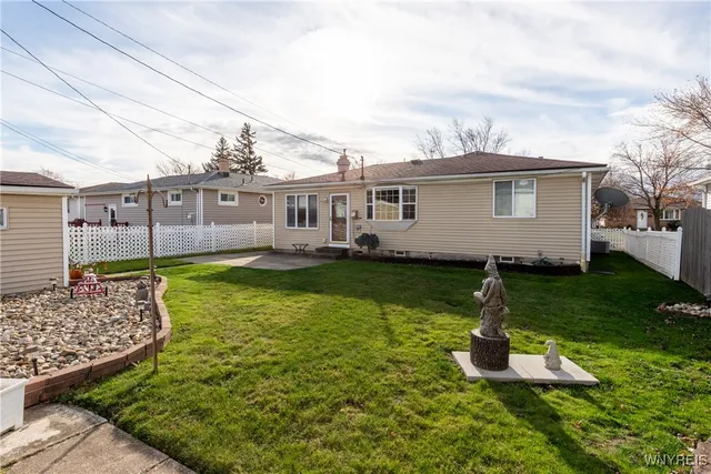 $261,900 | 220 Enez Drive, Depew, NY 14043