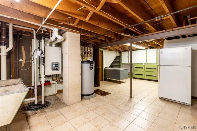 $261,900 | 220 Enez Drive, Depew, NY 14043