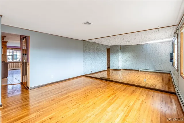 $261,900 | 220 Enez Drive, Depew, NY 14043