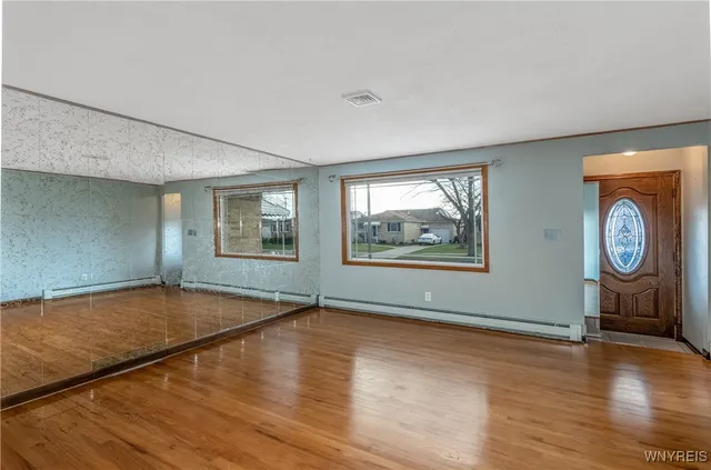 $261,900 | 220 Enez Drive, Depew, NY 14043