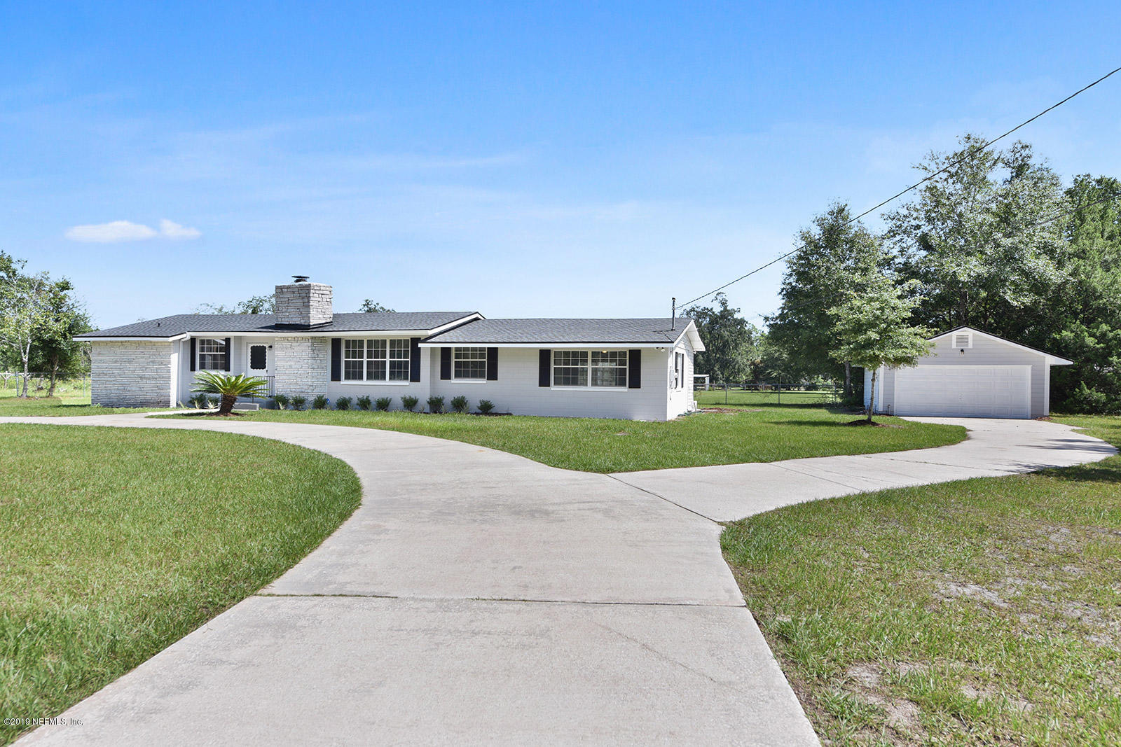 12781 Lanier Road Jacksonville, FL 32226 - Photo 3 of 27 003_1600x1067_mls_1600x1067 (6)