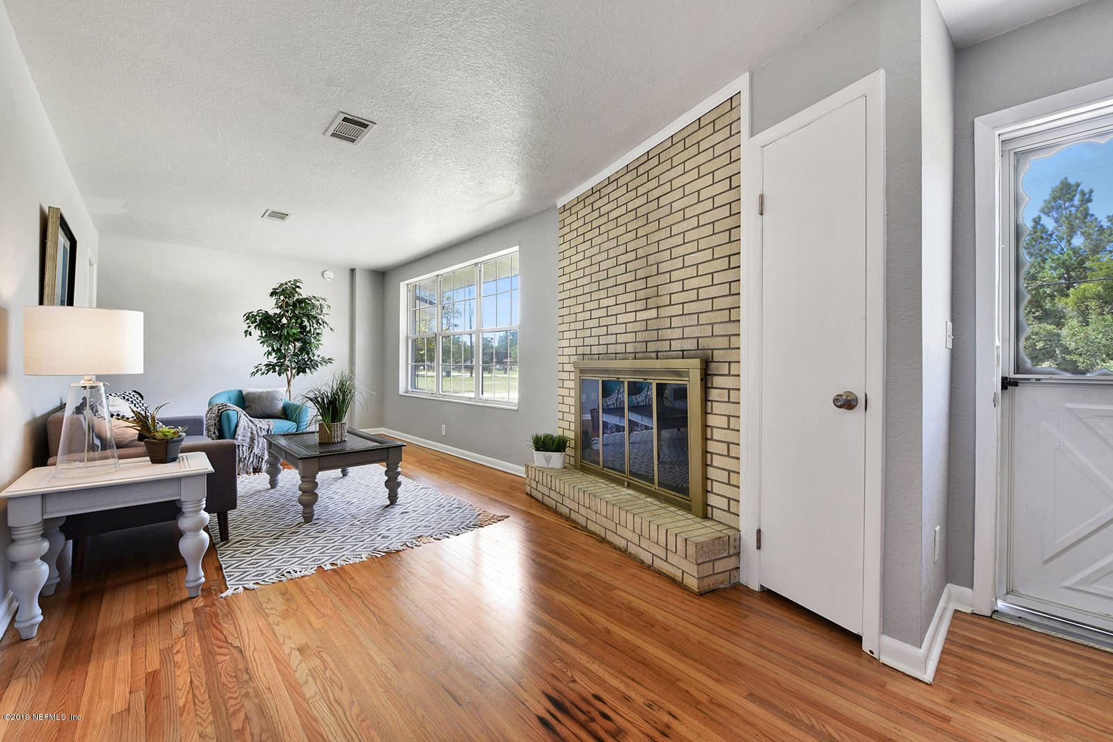 12781 Lanier Road Jacksonville, FL 32226 - Photo 6 of 27 006_1600x1067_mls_1600x1067 (7)