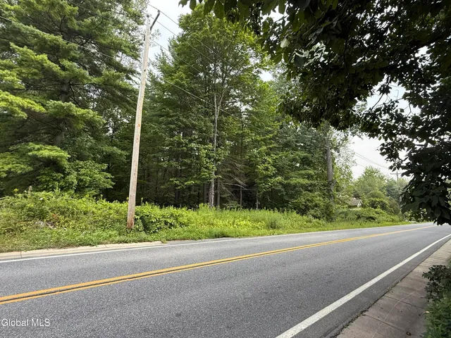 $135,000 | 205 Sunnyside East, Queensbury, NY 12804