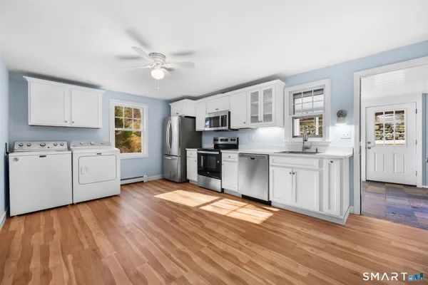 $3,200 | 85 Judd Road, Easton, CT 06612