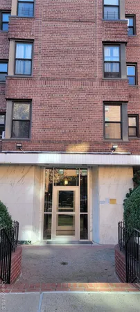 $1,800 | 141-60 84th Road, Unit 3F | Briarwood