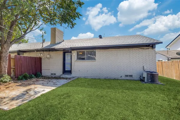 $2,300 | 15825 El Estado Drive, Dallas, TX 75248
