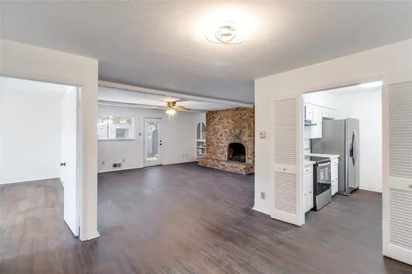 $2,300 | 15825 El Estado Drive, Dallas, TX 75248