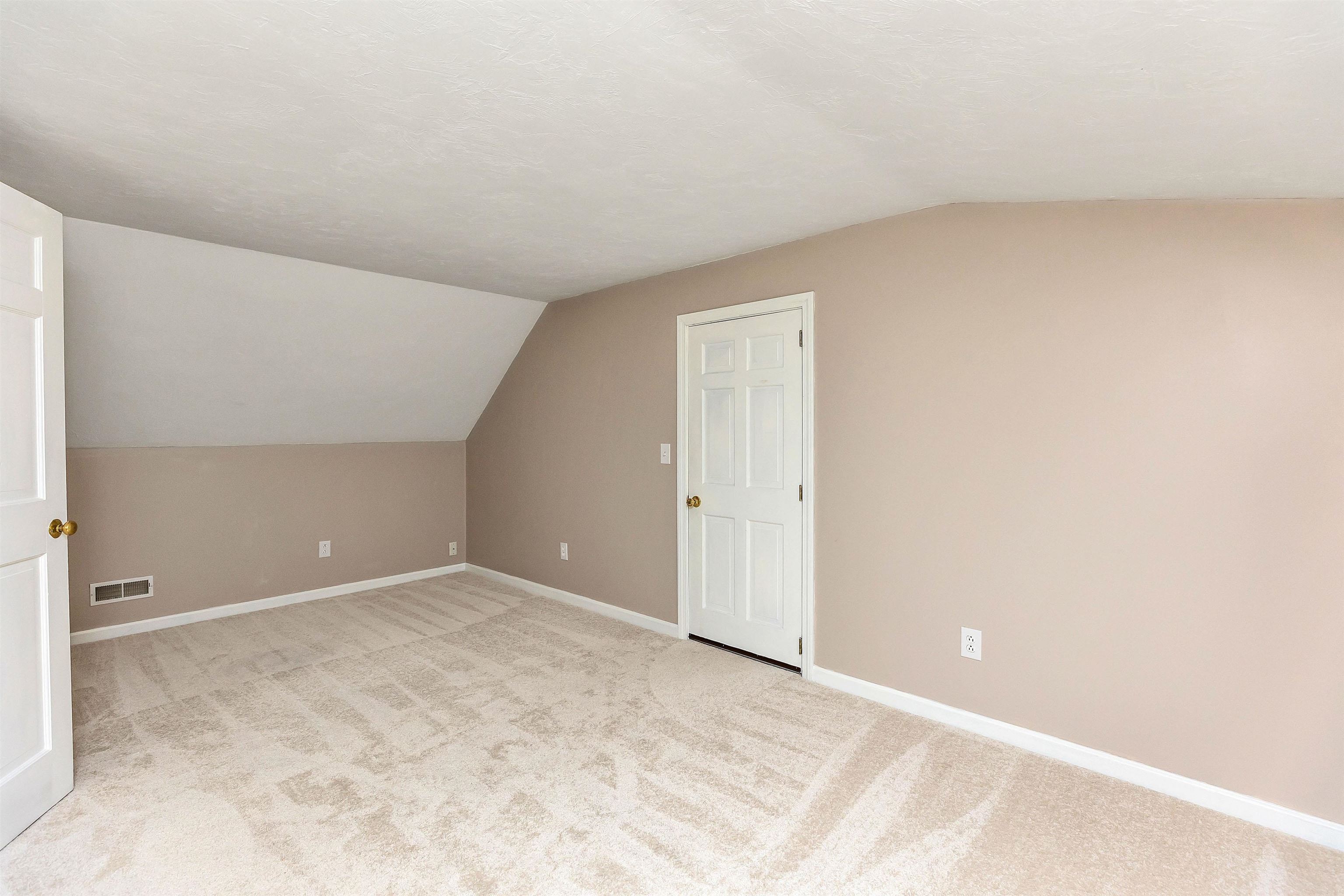 56 Wallace Road Goffstown, NH 03045 - Photo 17 of 40