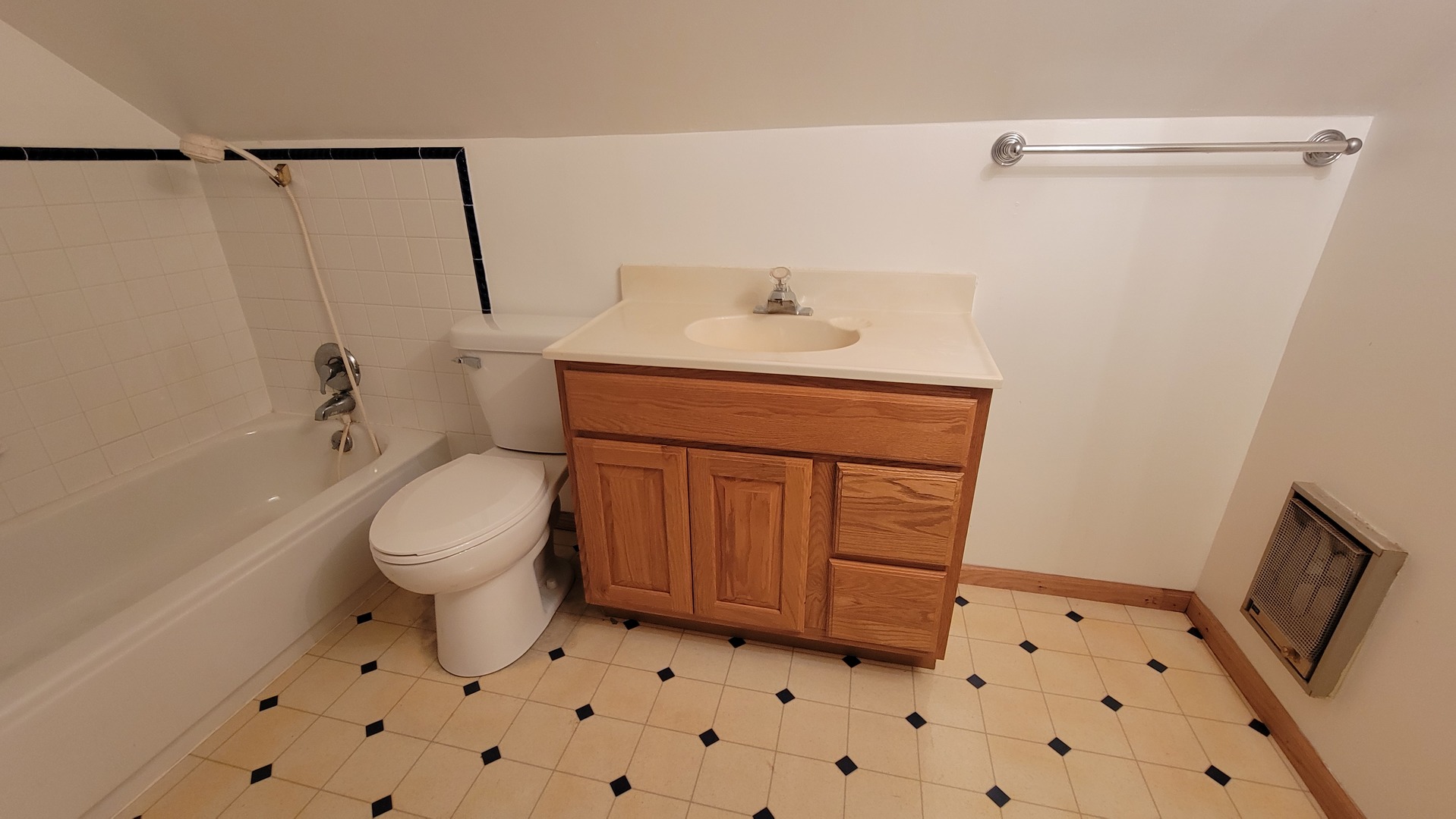 1272 Wood Street Crete, IL 60417 - Photo 23 of 39 Gallery Image 23