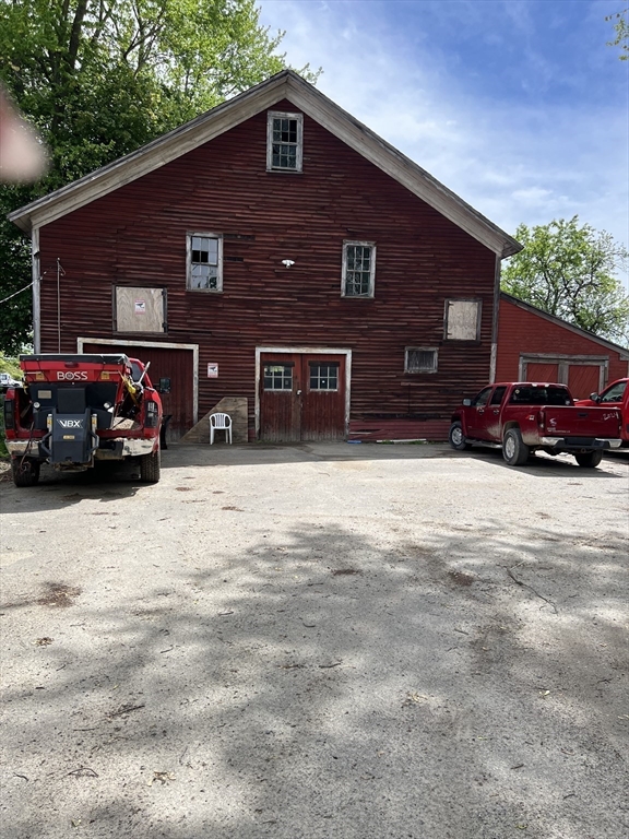351 Bridge Street Northampton, MA 01060 - Photo 10 of 29