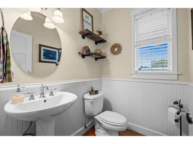 $1,099,900 | 23895 Northeast Dillon Road, Newberg, OR 97132