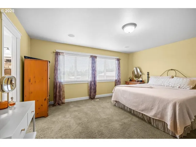 $1,099,900 | 23895 Northeast Dillon Road, Newberg, OR 97132