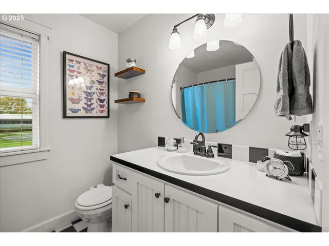 $1,099,900 | 23895 Northeast Dillon Road, Newberg, OR 97132