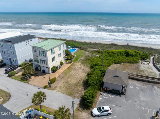 $899,900 | 111 Ocean Shore Lane, Pine Knoll Shores, NC 28512