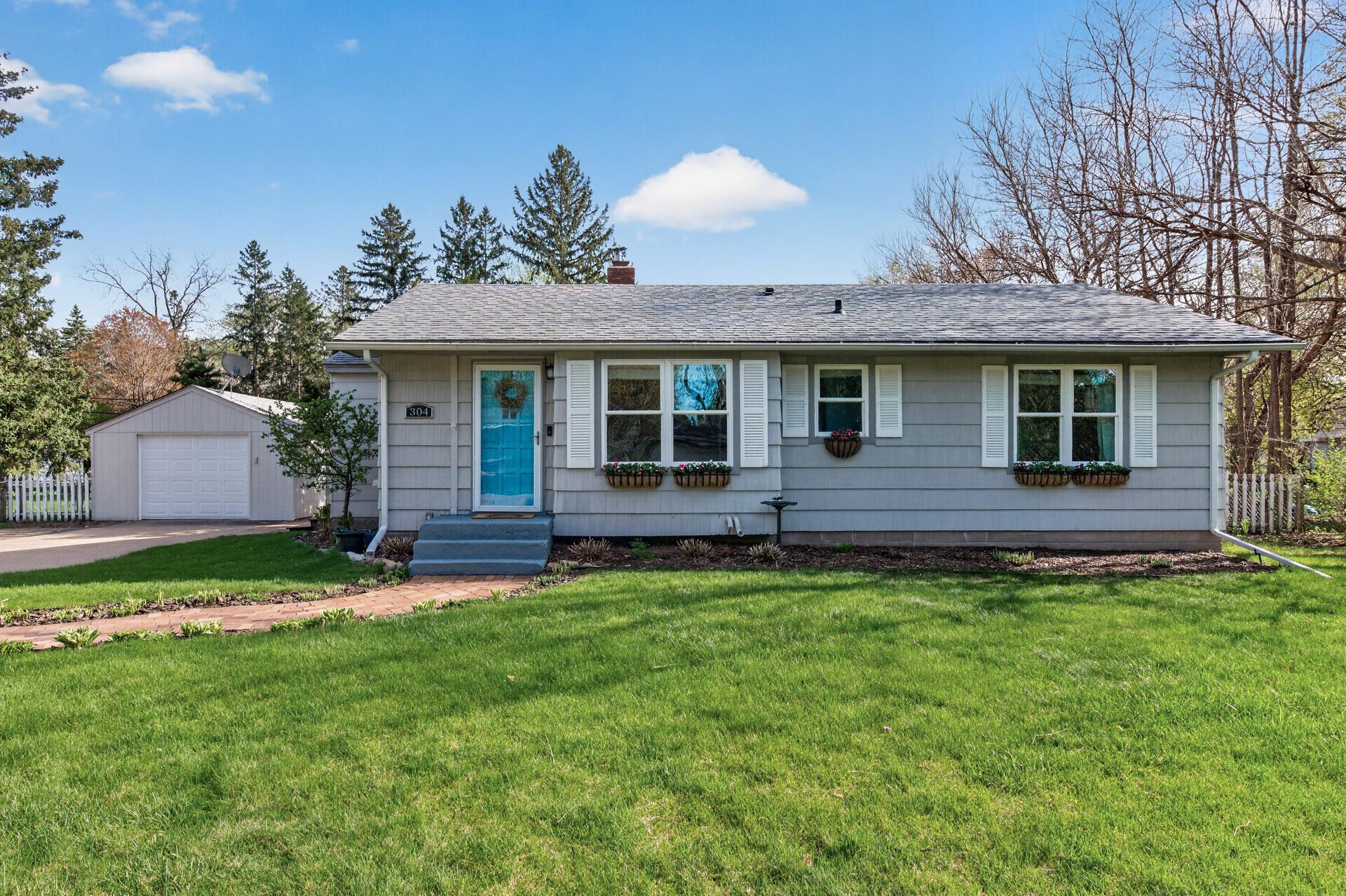 304 Lion Lane Shoreview, MN 55126 - Photo 1 of 29