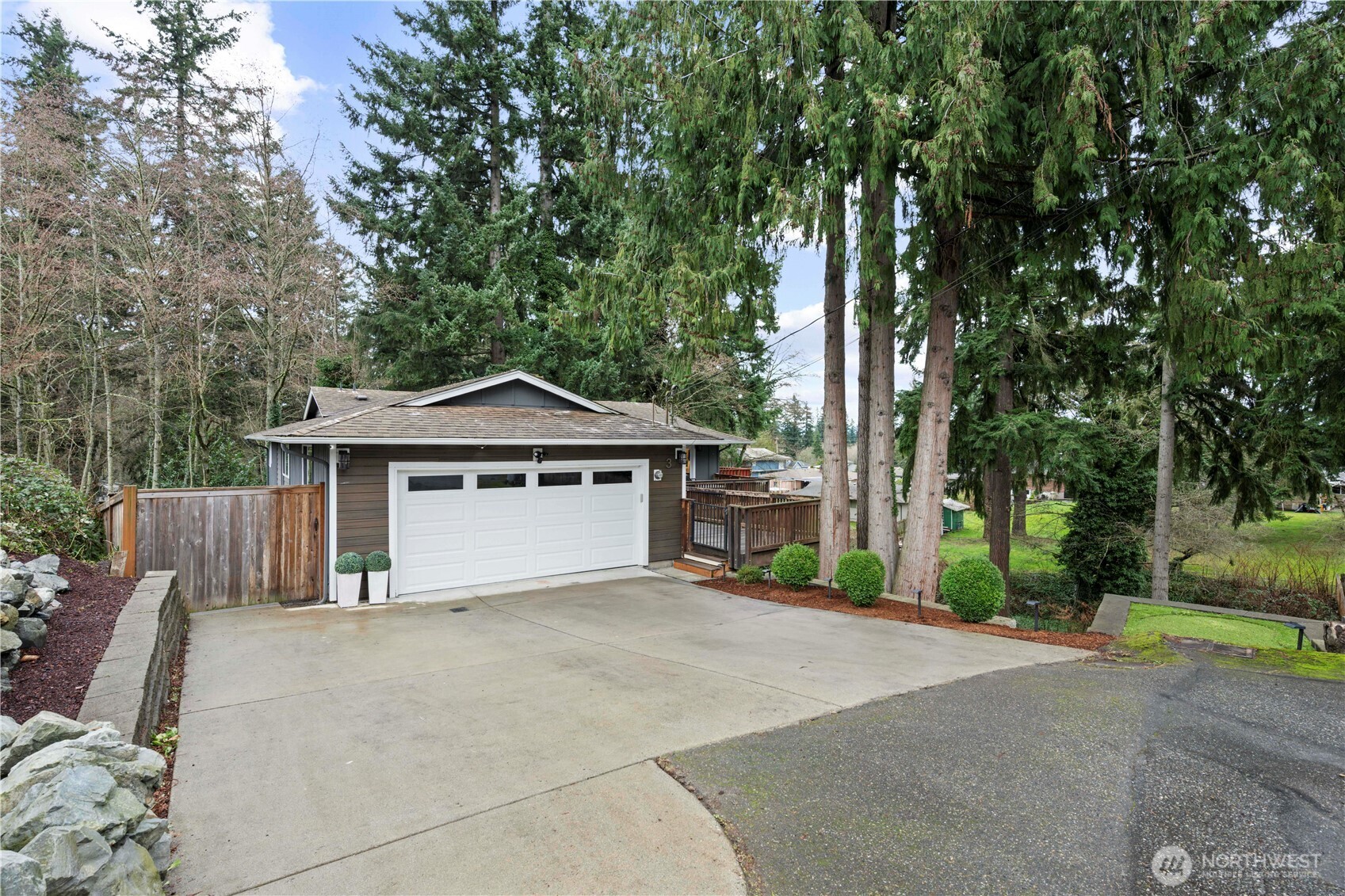 3 74th Street Southwest Everett, WA 98203 - Photo 2 of 33