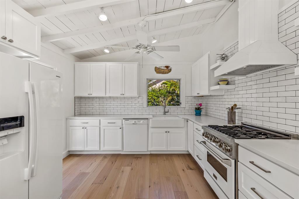 351 Tarpon Avenue Boca Grande, FL 33921 - Photo 9 of 24