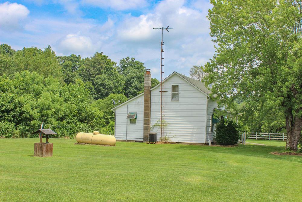 34733 Lake Road McArthur, OH 45651 - Photo 10 of 32