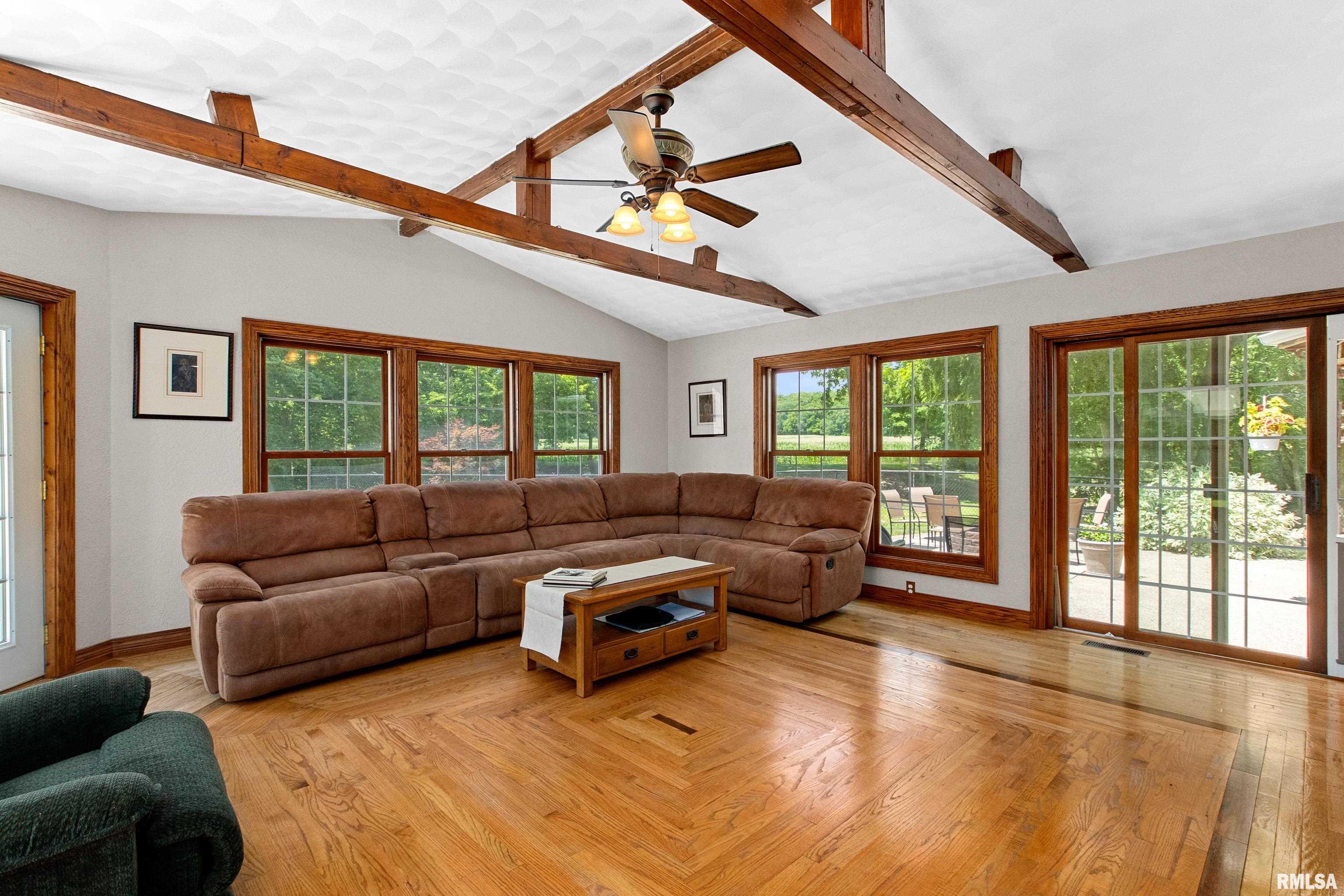 1106 East Mossville Road Peoria, IL 61615 - Photo 11 of 47 Gallery Image 11