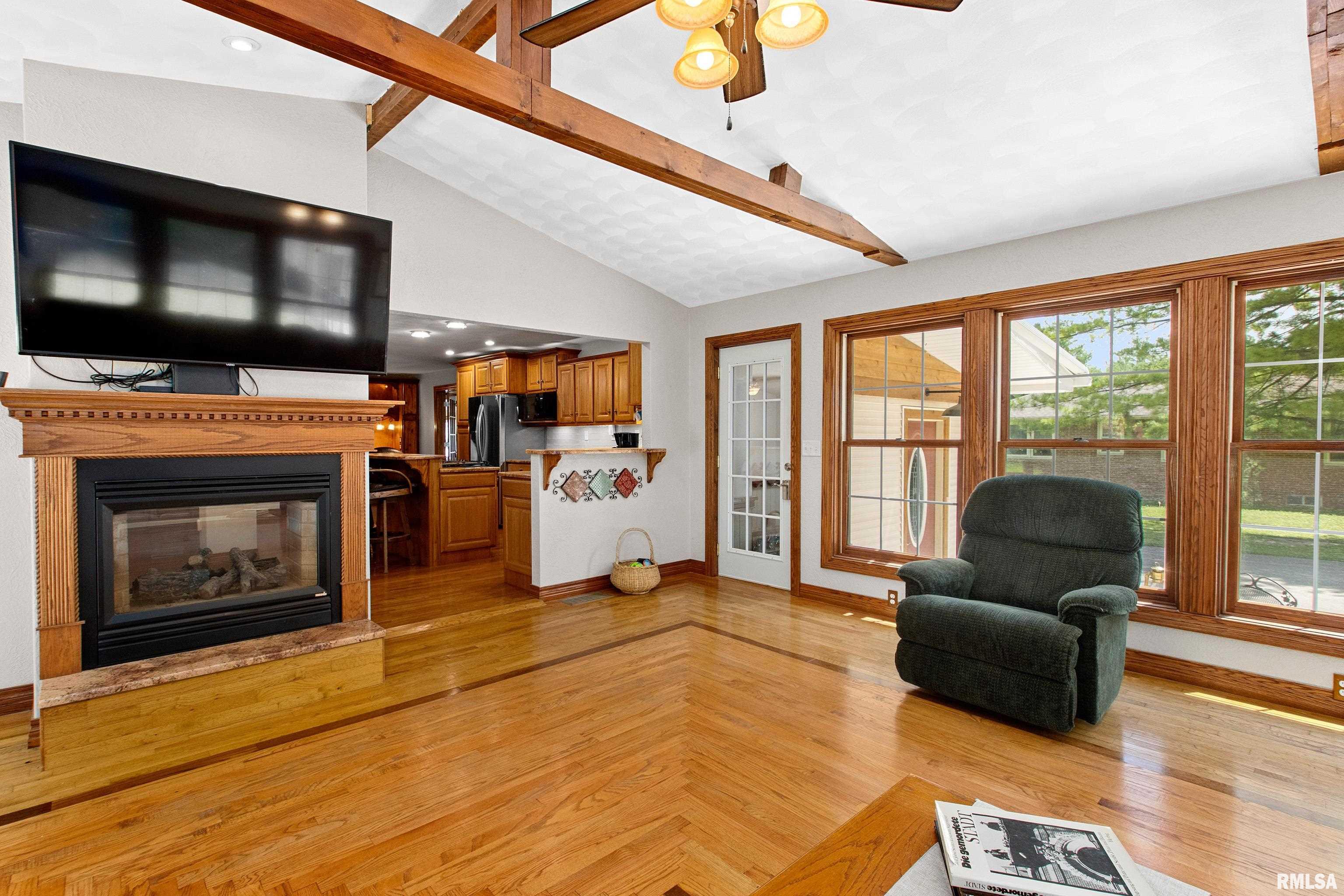 1106 East Mossville Road Peoria, IL 61615 - Photo 12 of 47 Gallery Image 12