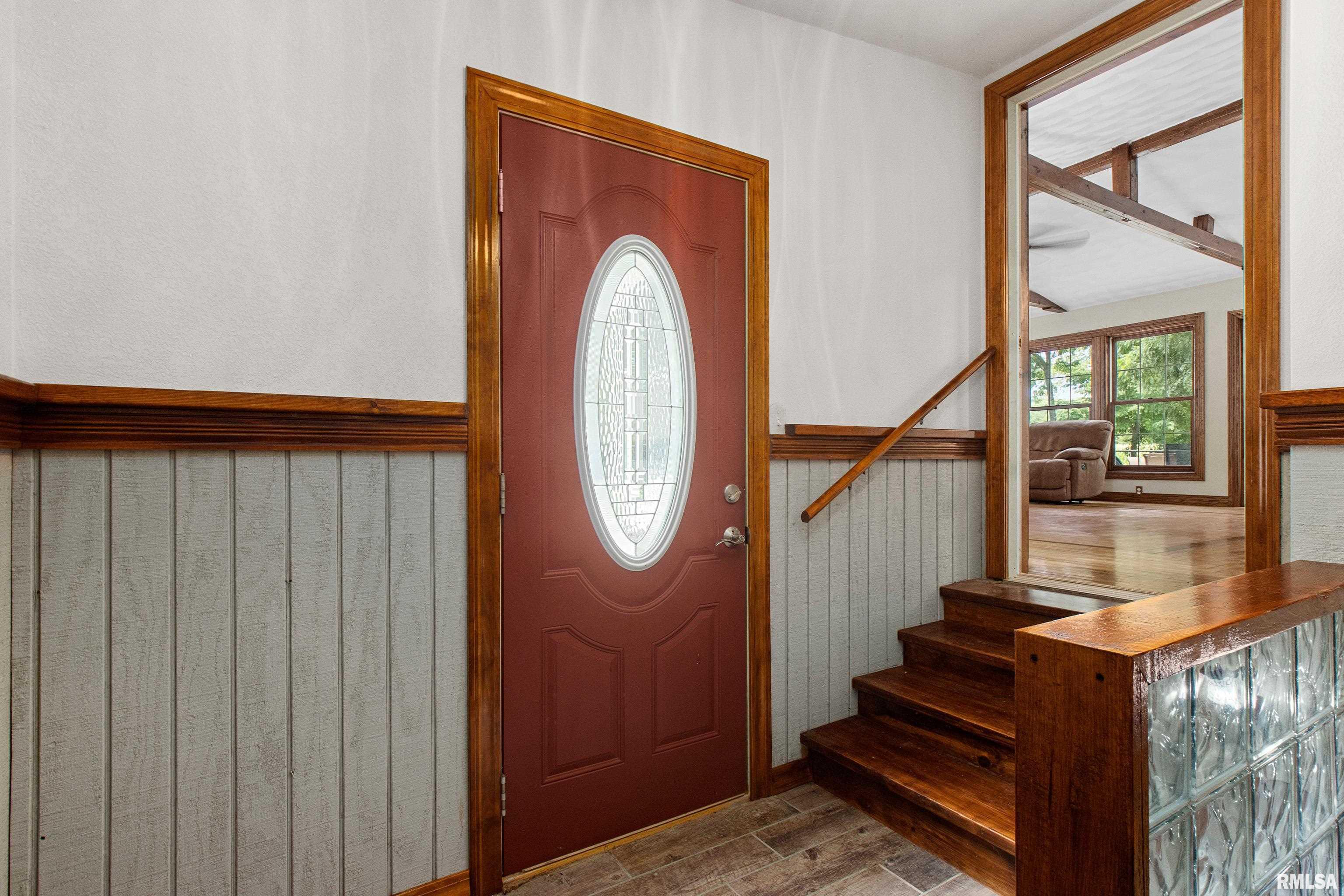 1106 East Mossville Road Peoria, IL 61615 - Photo 16 of 47 Gallery Image 16