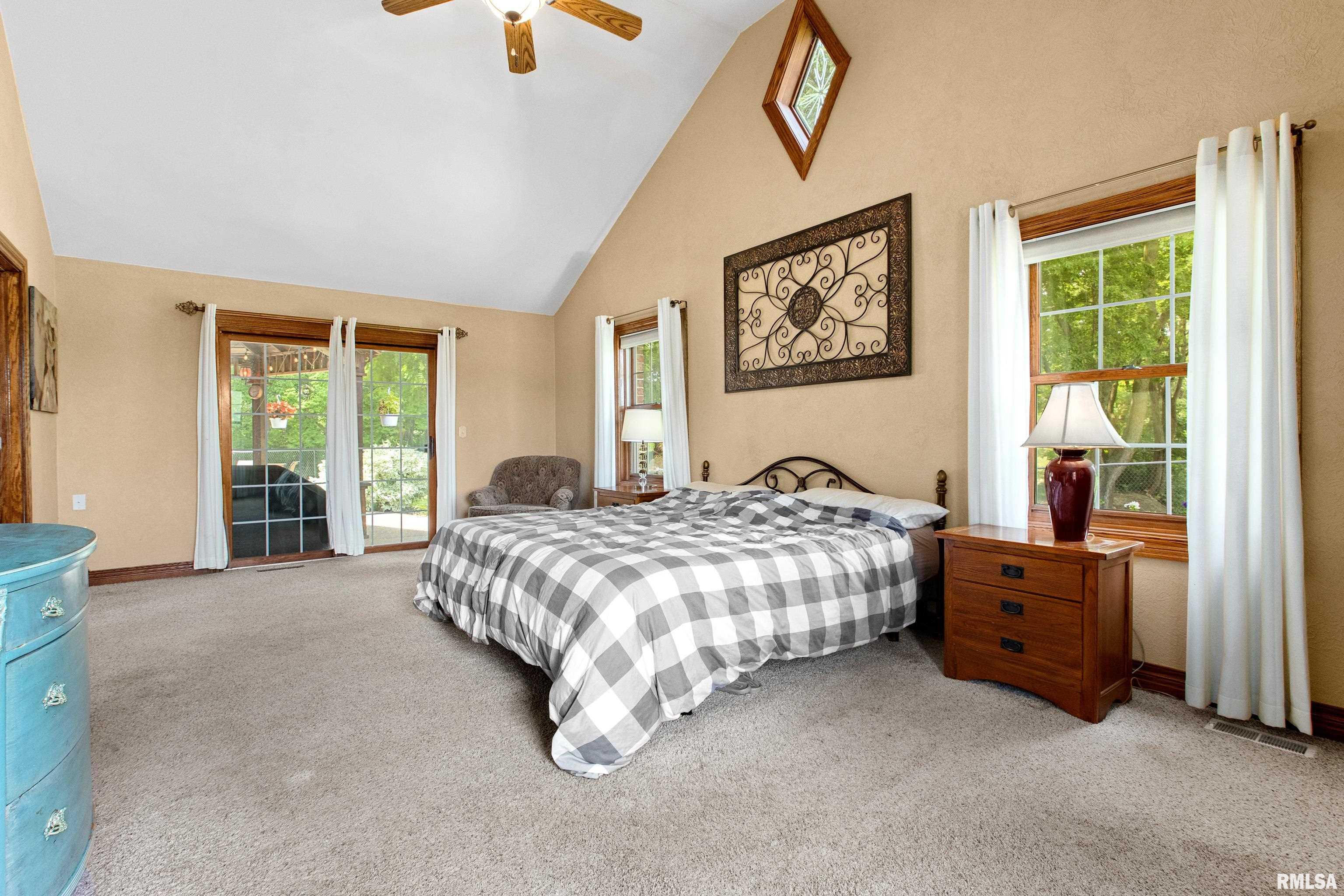 1106 East Mossville Road Peoria, IL 61615 - Photo 19 of 47 Gallery Image 19