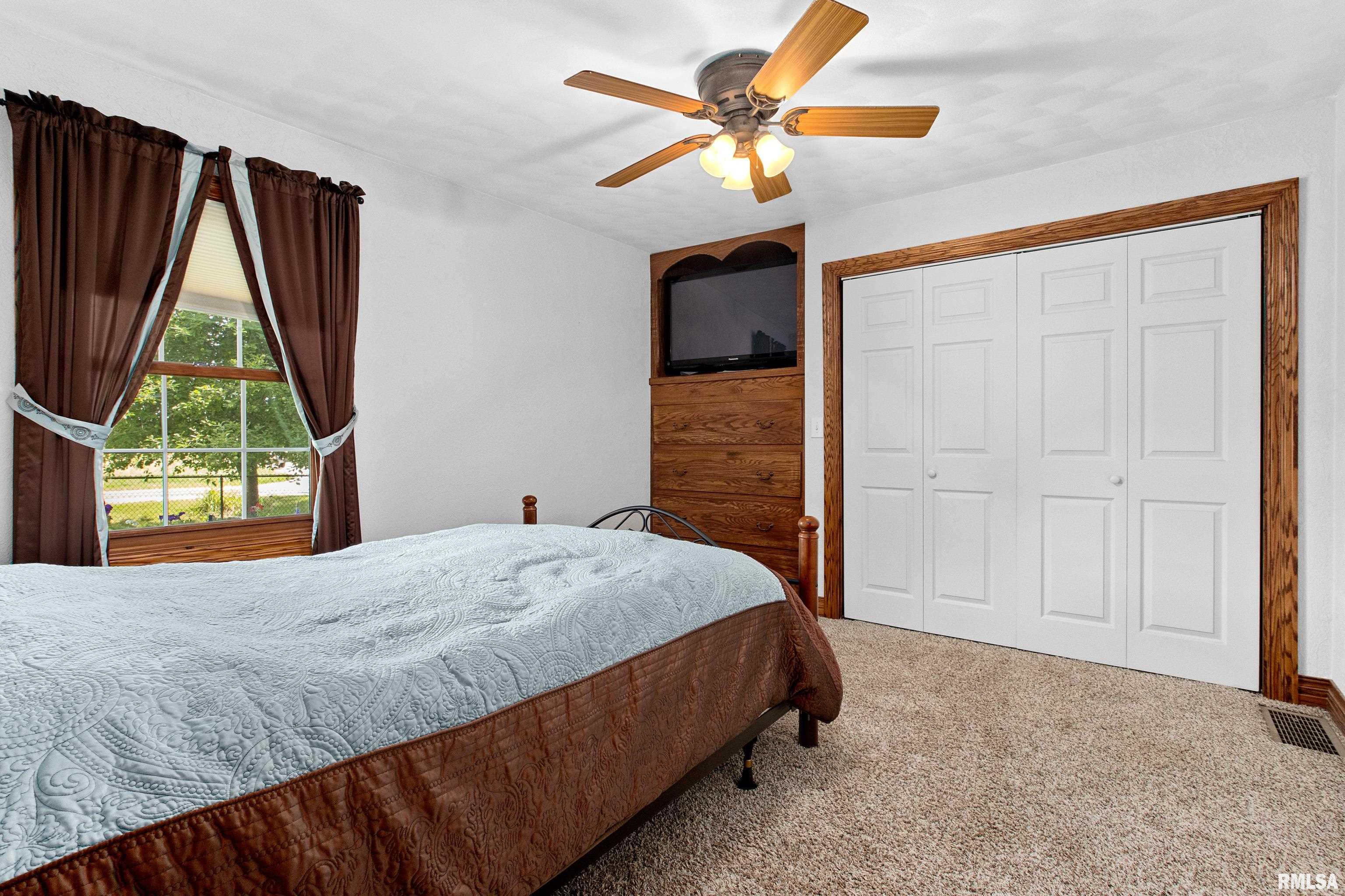 1106 East Mossville Road Peoria, IL 61615 - Photo 22 of 47 Gallery Image 22
