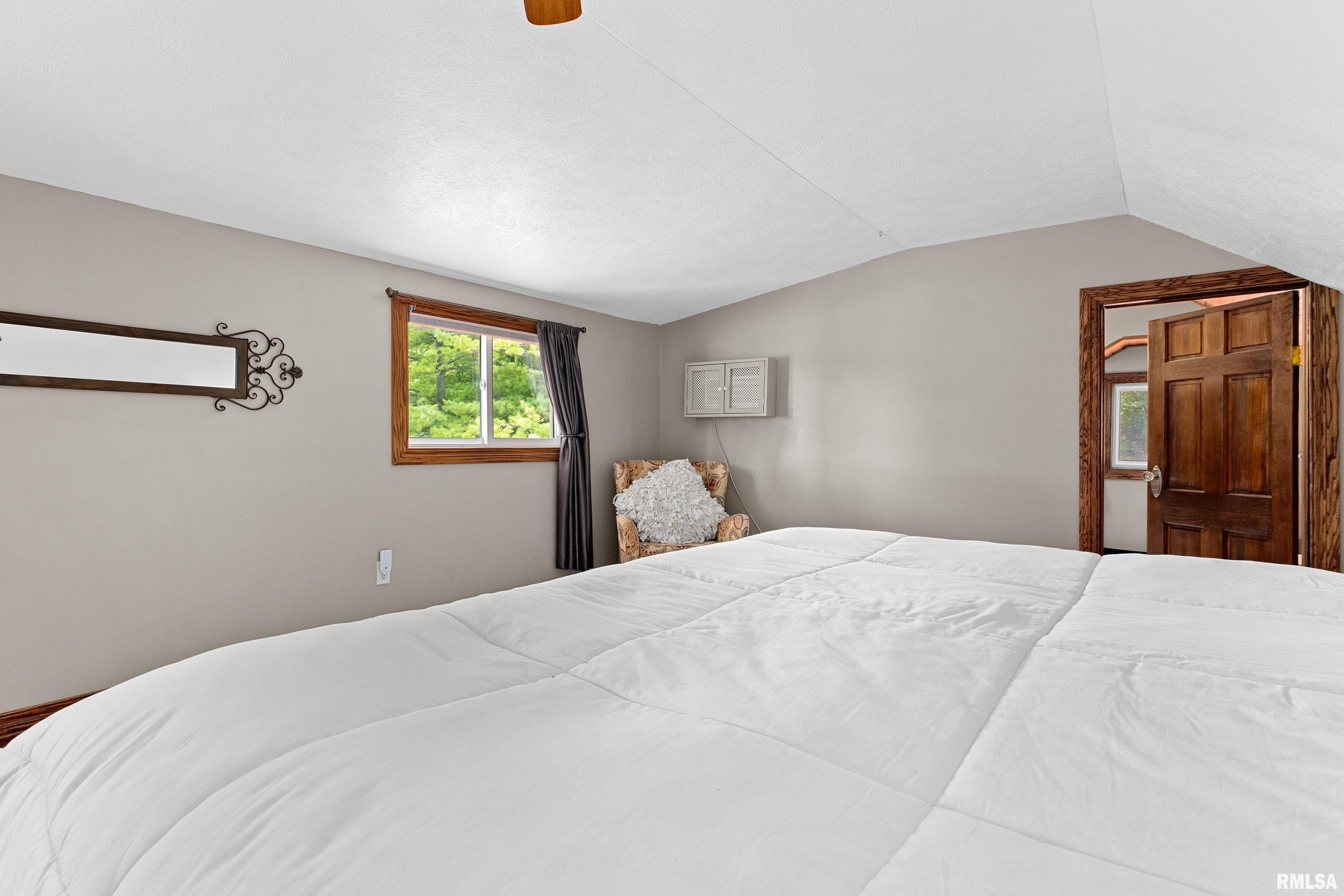 1106 East Mossville Road Peoria, IL 61615 - Photo 27 of 47 Gallery Image 27